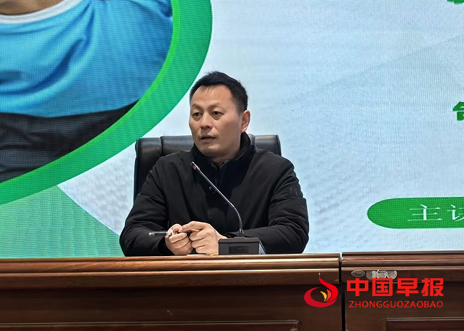 7校长许飞.png
