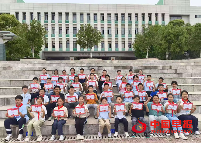 6获奖学生.png