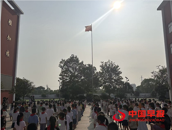 1升旗.png