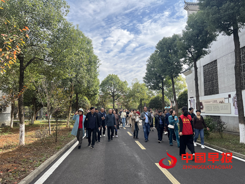 湖南首届老干部掼蛋大赛成功举办,助力湘酒振兴(图5) 湖南首届老干部掼蛋大赛成功举办,助力湘酒振兴(图5)